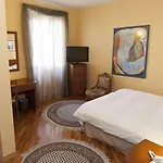 Peristil 3* Σπλιτ