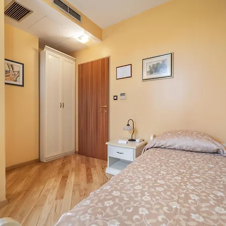 Peristil Hotel 3*