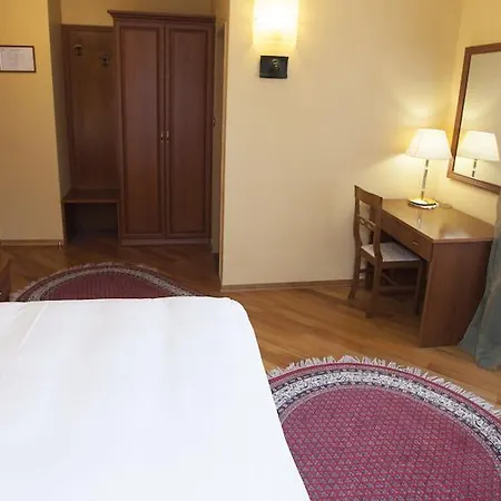 Hotel Peristil