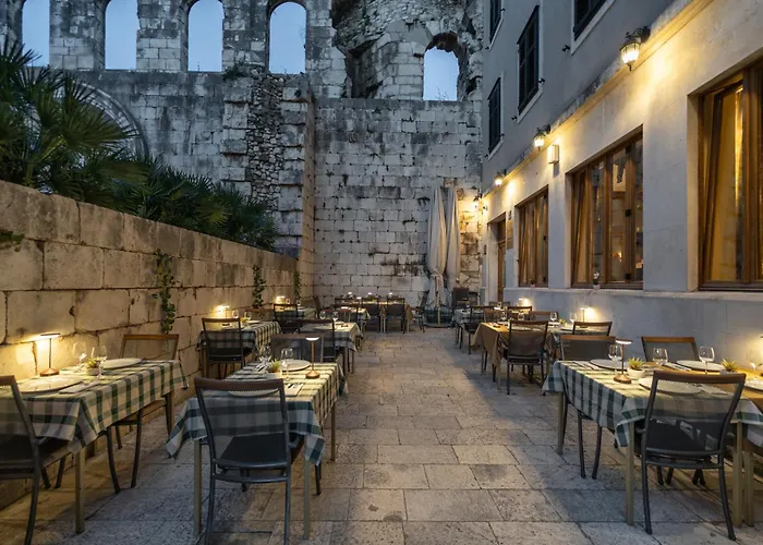 Ξενοδοχείο Peristil