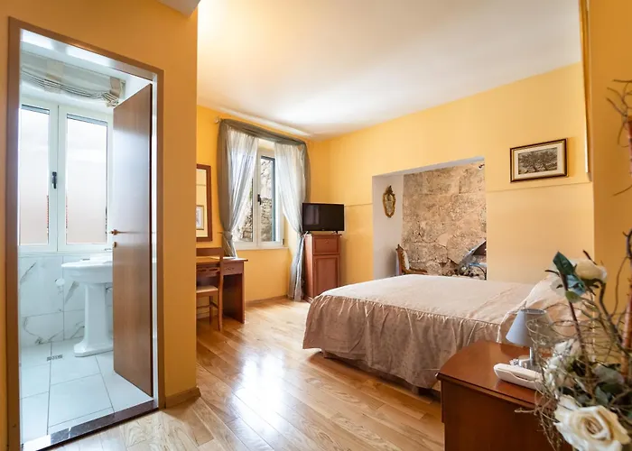 Ξενοδοχείο Peristil