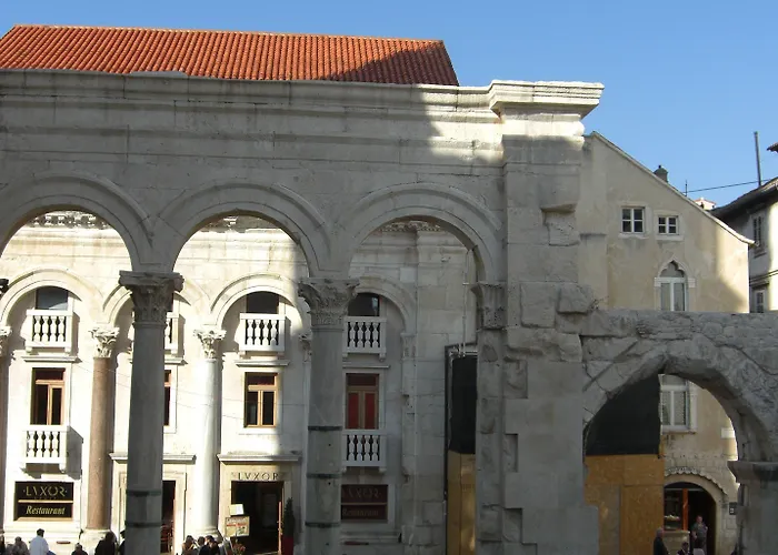 Peristil Ξενοδοχείο 3*