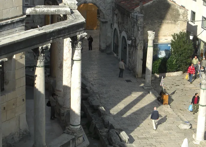 Peristil 3* Σπλιτ