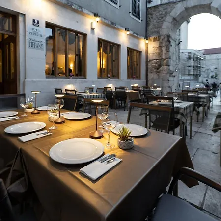 Peristil Hotel Split